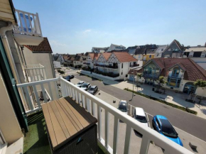 Charmant T2 avec Balcon à Deux Pas de la Digue, Plein Ouest - Cuisine Équipée, Séjour Lumineux - FR-1-675-24
